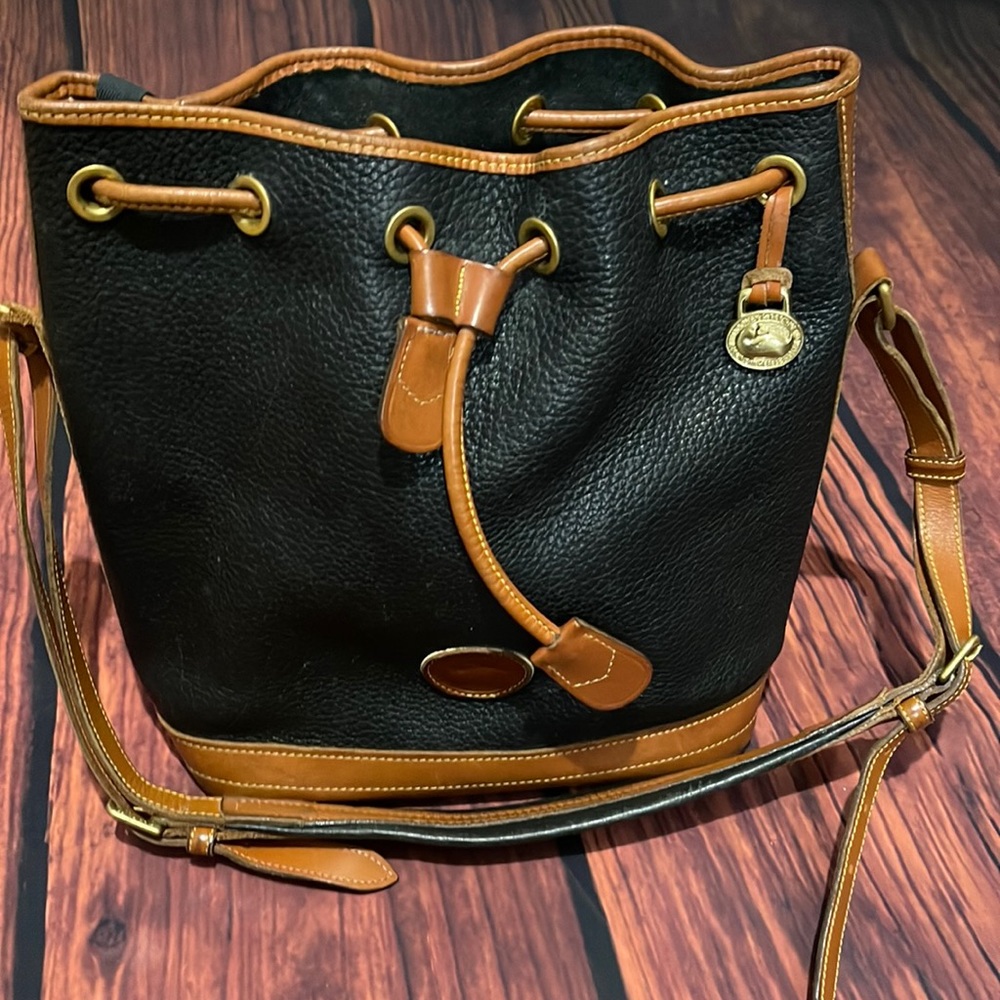 Dooney bourke